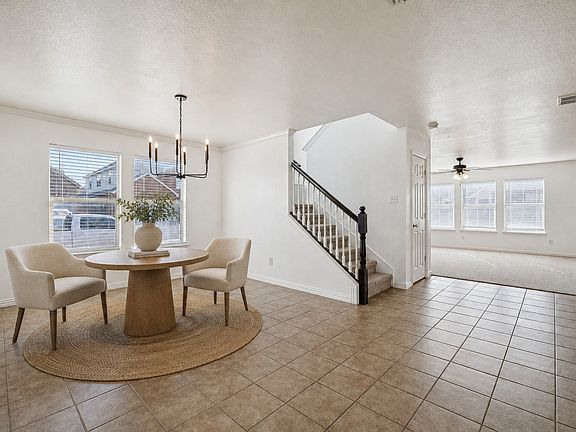 4th image of 301 Highland Park Ln