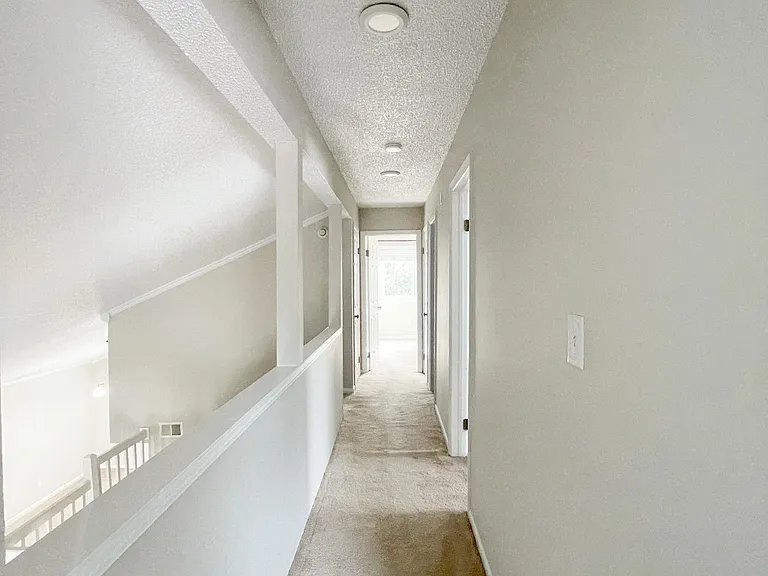 916 Appleby Ct — Photo 20