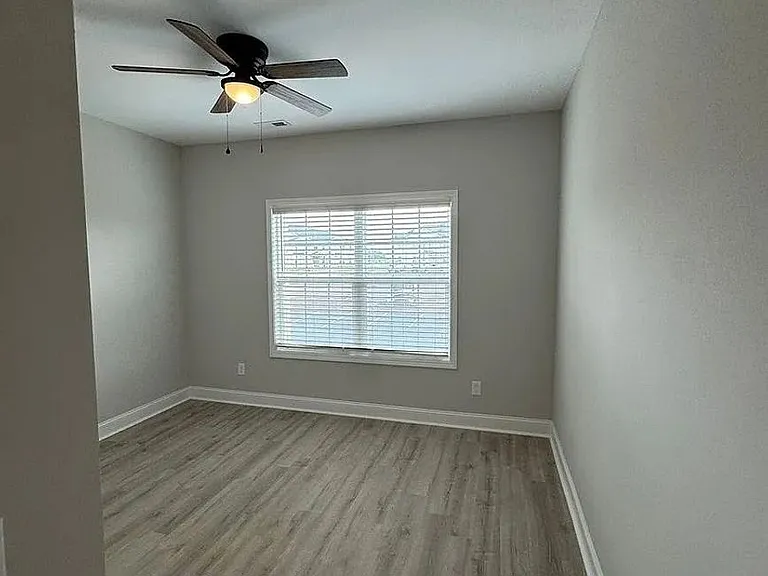 308 Hillview Mills Blvd — Photo 4