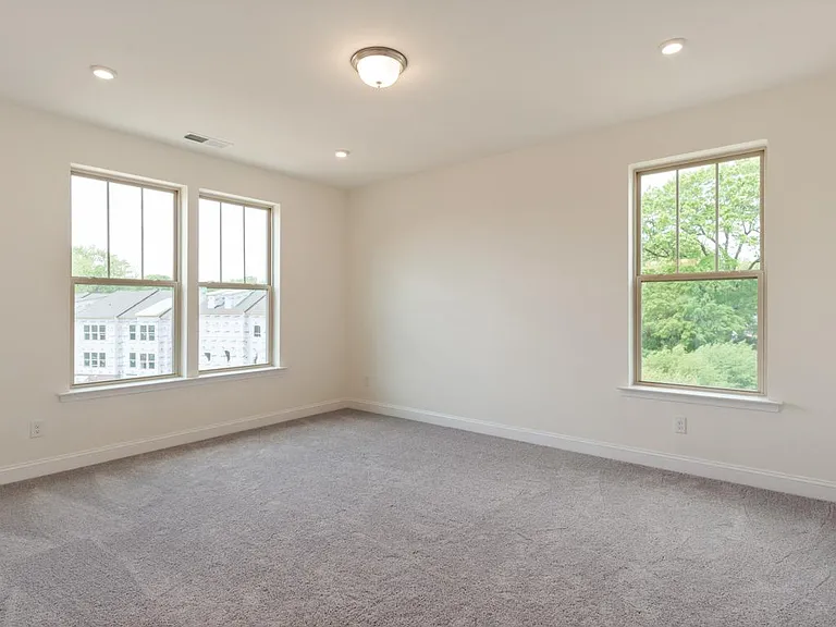 2923 W Trade St — Photo 19