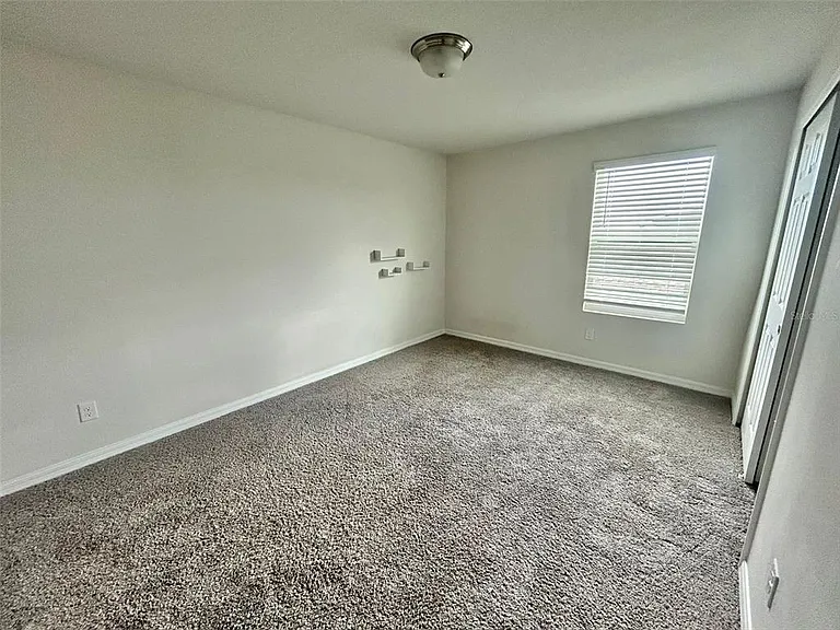 144 Towns Cir — Photo 15