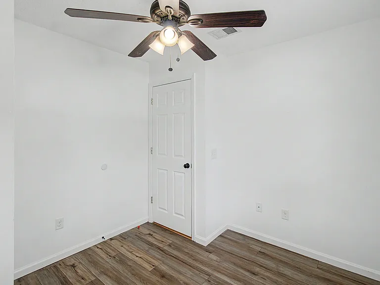 219 Kevin Rd — Photo 15