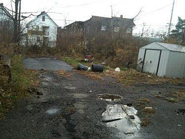 1st image of 3565 E 114th St
