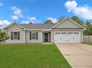 555 Mildenhill Rd, Hope Mills, NC 28348