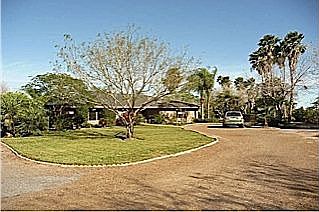 5th image of 302 E Resaca Dr