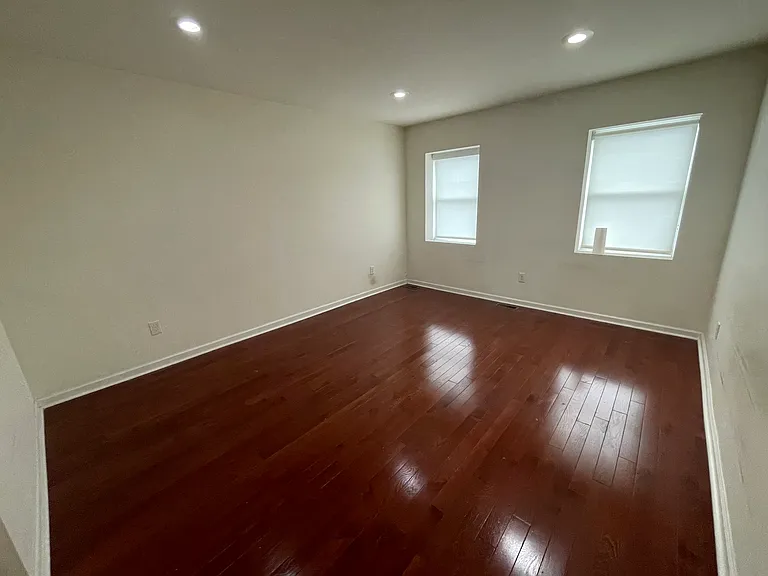 2408 E York St #2 — Photo 21