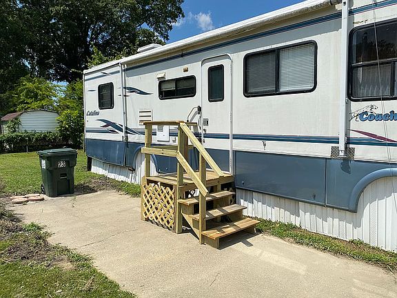 2nd image of 23 Outer Dr