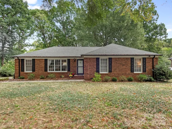 13517 Idlefield Ln, Matthews, NC 28105