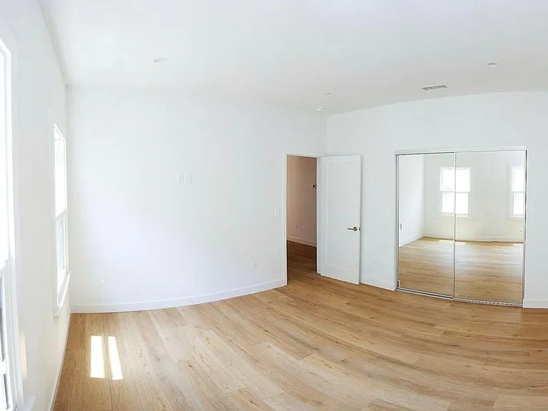 428 N Orange Grove Ave #1 — Photo 11
