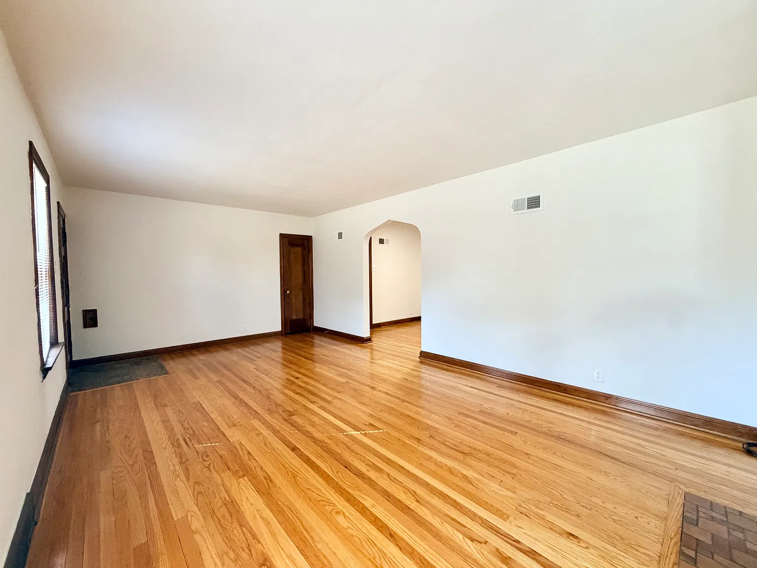 2 bed, 1100 sqft, $1,395 — Photo 3