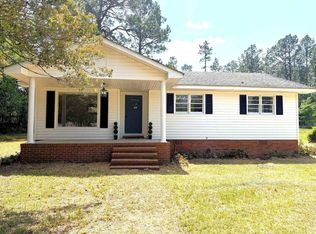 728 Prosperity Dr, Swainsboro, GA 30401