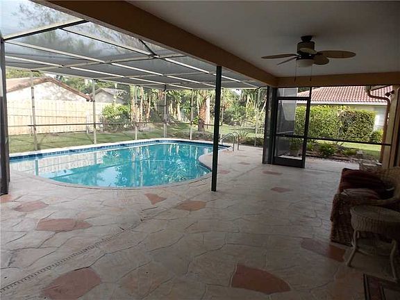 Screened diamond brite pool
