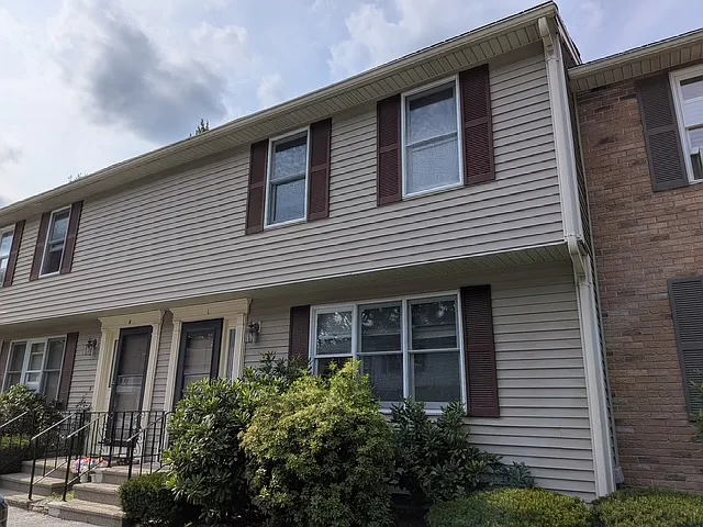 34 Eastern Ave #L