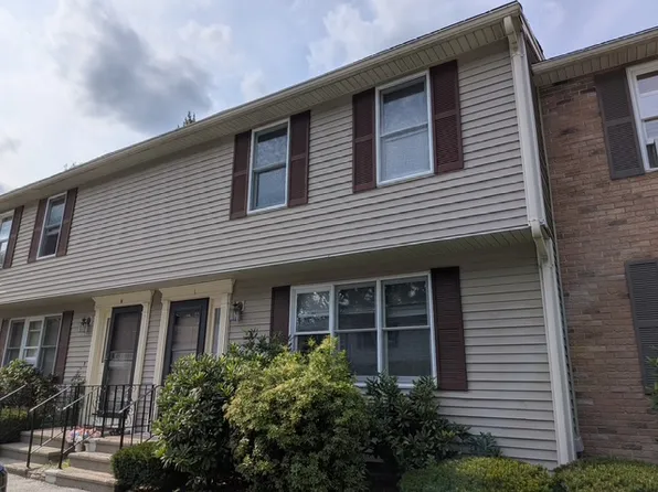34 Eastern Ave APT L, Webster, MA 01570