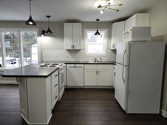 4th image of 428 NW 13th St