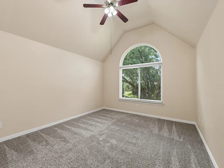 4568 Saint James Dr — Photo 20