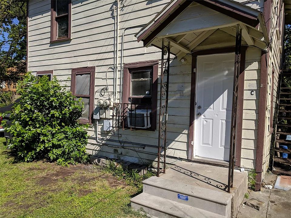 1st image of 217 Cockerel St #C