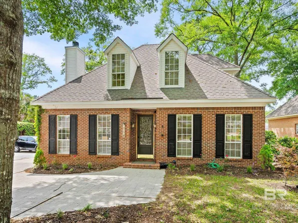 868 W Briar Ct, Mobile, AL 36609