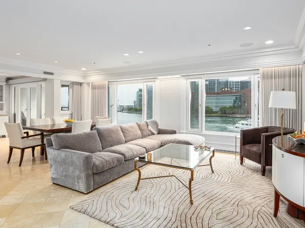 20 Rowes Off #408-508, Boston, MA 02110