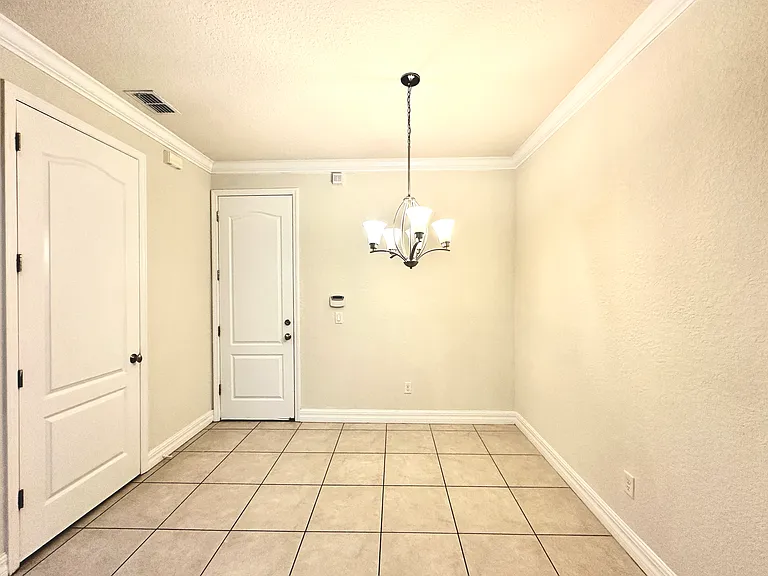 9980 Eagle Creek Center Blvd — Photo 6