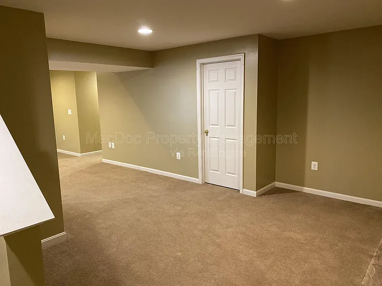 121 Riggs Rd — Photo 53