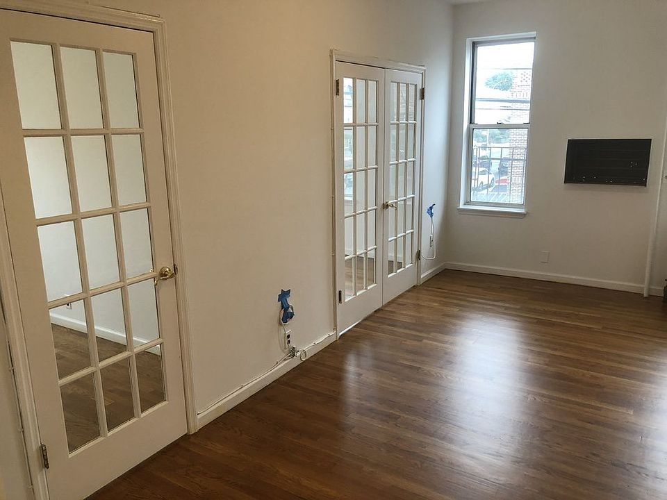 1st image of 2903 21st Ave