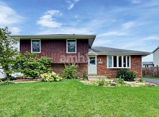 2110 Three Forks Dr, Plainfield, IL 60586