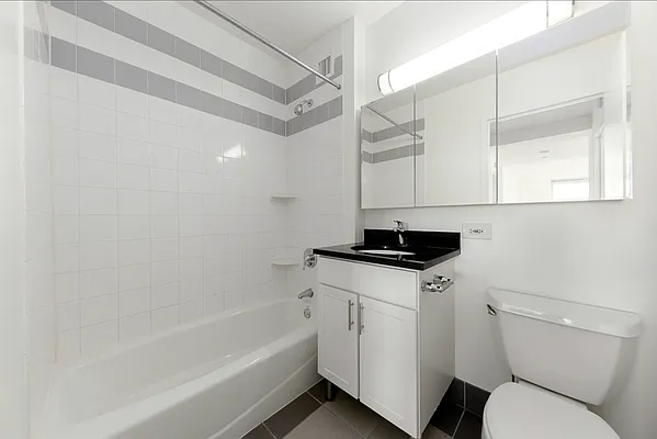 Rented by A&E Real Estate Management | media 17