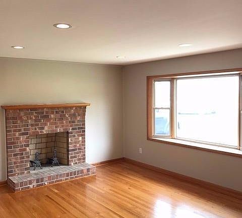 2nd image of 1421 Greenview Dr