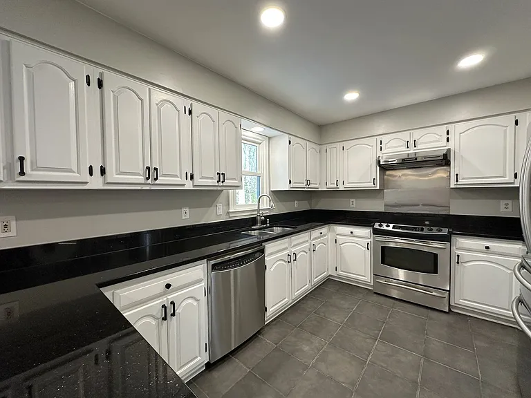 11560 Holly Briar Ln — Photo 14