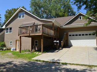 10147 Rich Valley Blvd, Inver Grove Heights, MN 55077