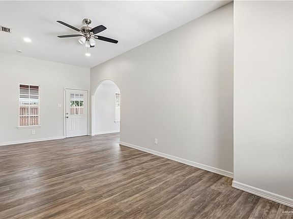 5th image of 3529 Lucille Ave