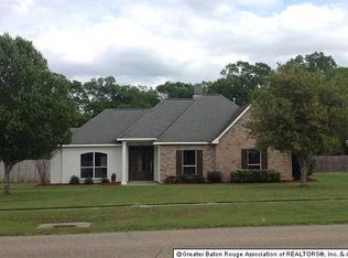 16464 Ole Homestead Ln, Prairieville, LA 70769