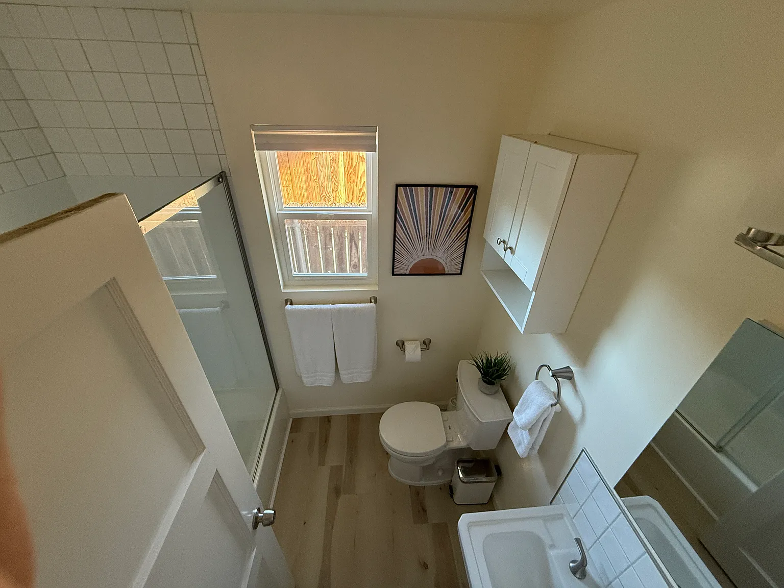2 bed, 850 sqft, $6,850 — Photo 3