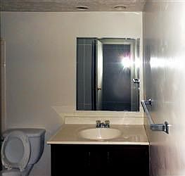 4th image of 934 Chateau Ave