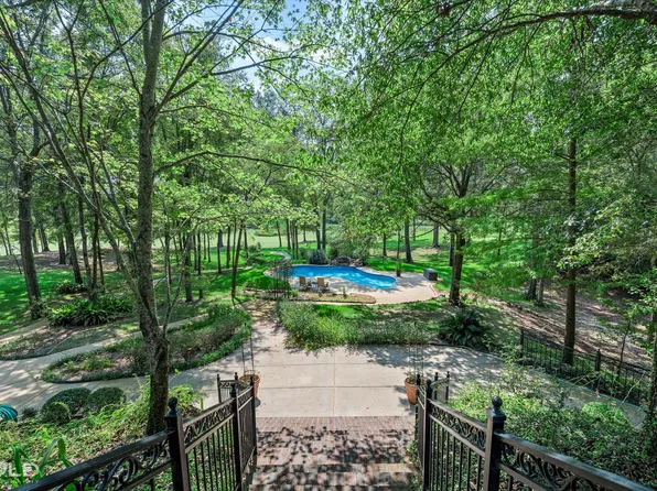 36 Golf Club Dr, Haughton, LA 71037