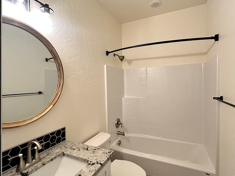 1702 E Metler Ln — Photo 31