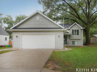 3231 Burlingame Ave SW, Wyoming, MI 49509