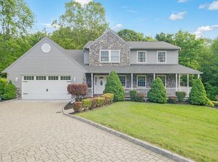 21 Red Hawk Hollow Rd, Wappingers Falls, NY 12590