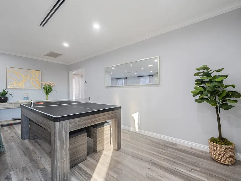 Lassen St — Photo 18