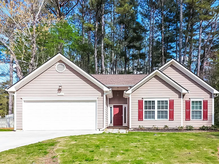 2528 Fairway Cir SW — Photo 1
