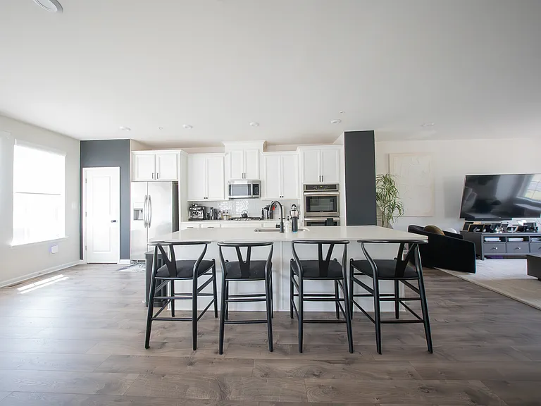 MAIN FLOOR LANDING (1/12)
