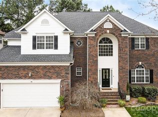 10509 Kilchurn Ct, Charlotte, NC 28277