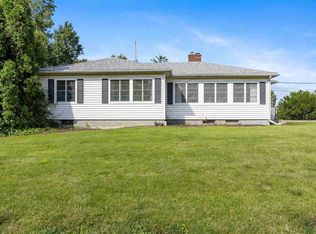 1265 Hazel Dr NE, Cedar Rapids, IA 52402