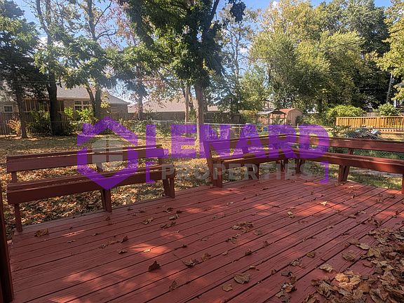 5th image of 2111 S Western Ave