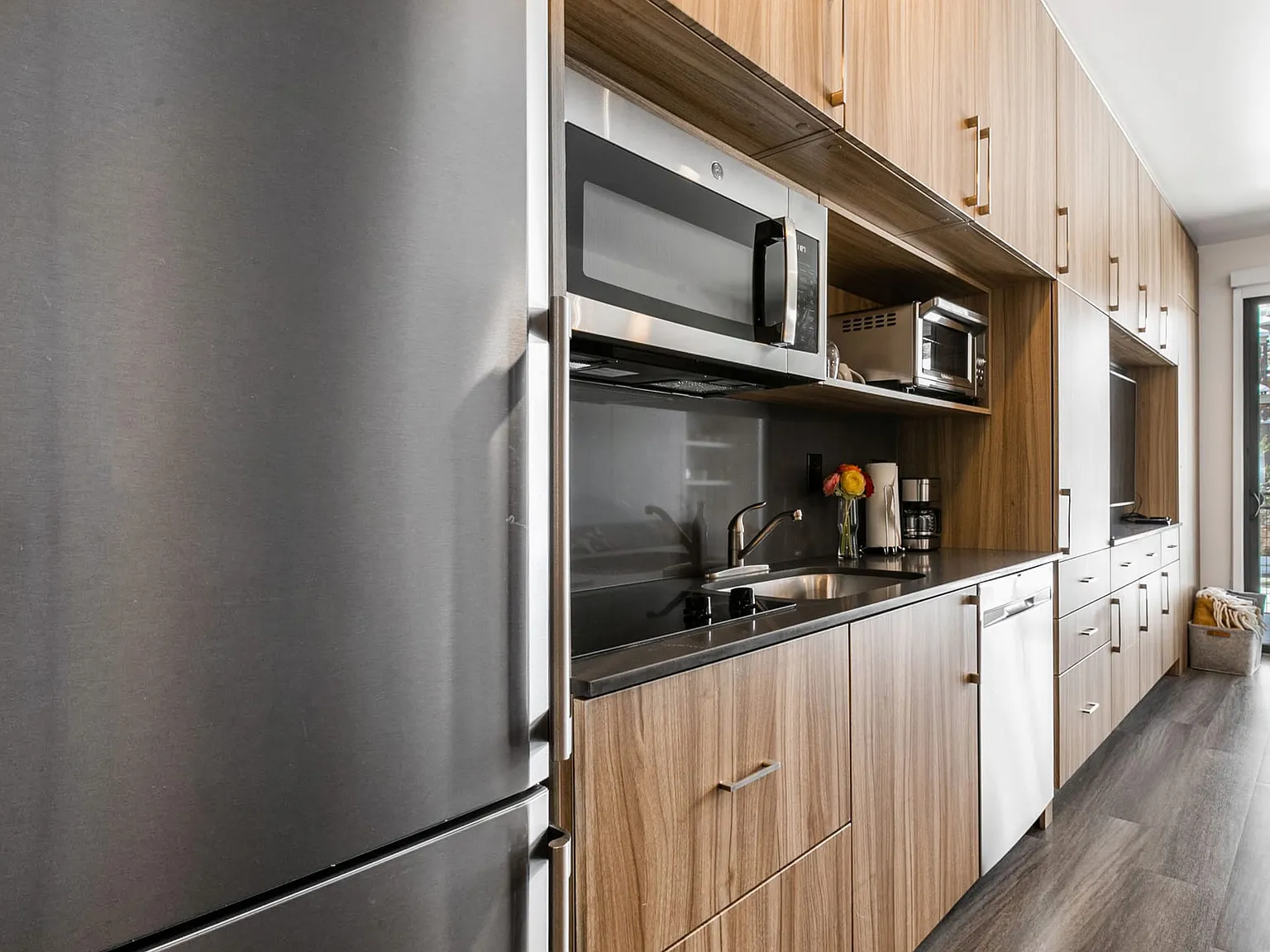 Studio, 448 sqft, $1,300 — Photo 3