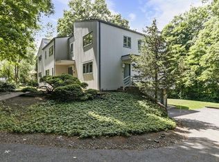 24 Naugus Ave, Marblehead, MA 01945