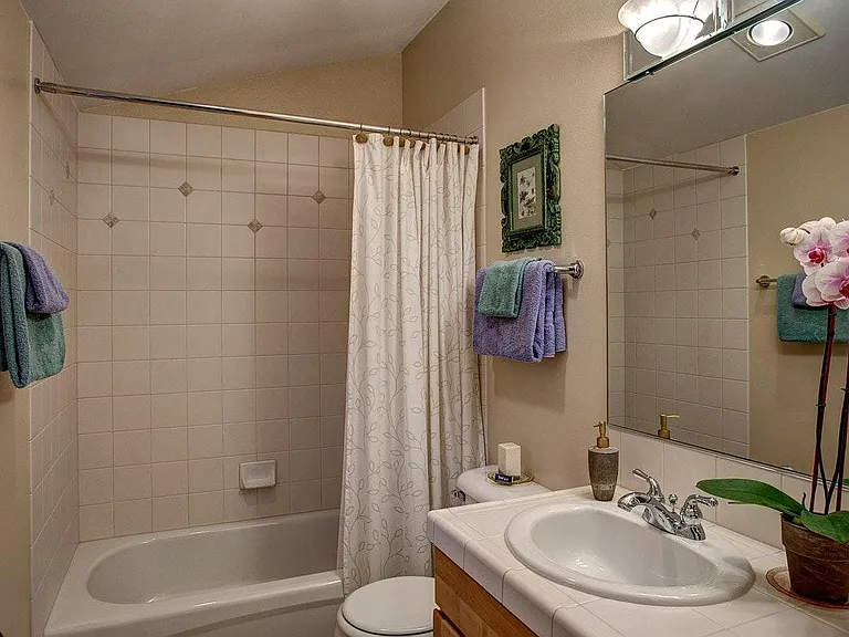 Second full bath