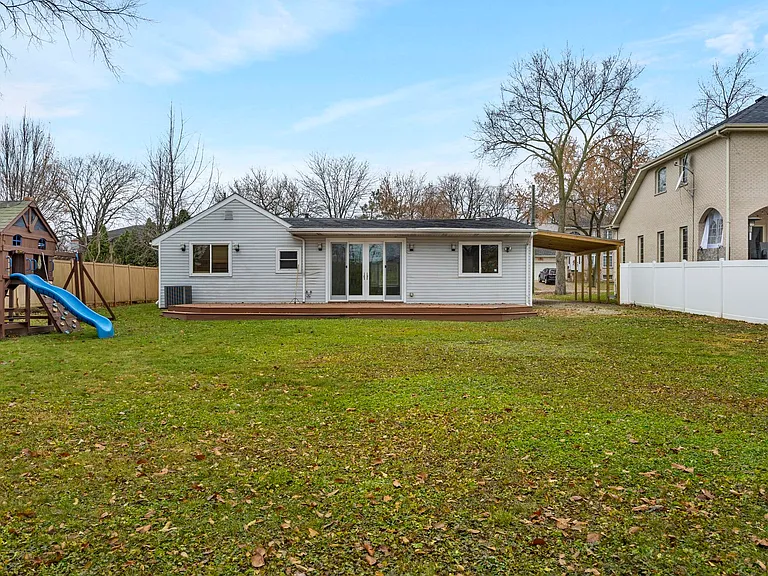 9059 Oneill Dr — Photo 2