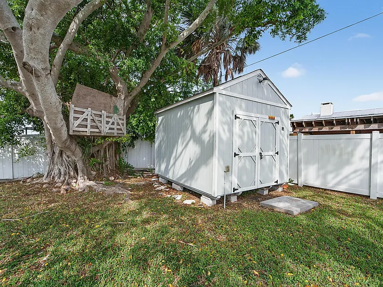 1839 Saint George Dr — Photo 3
